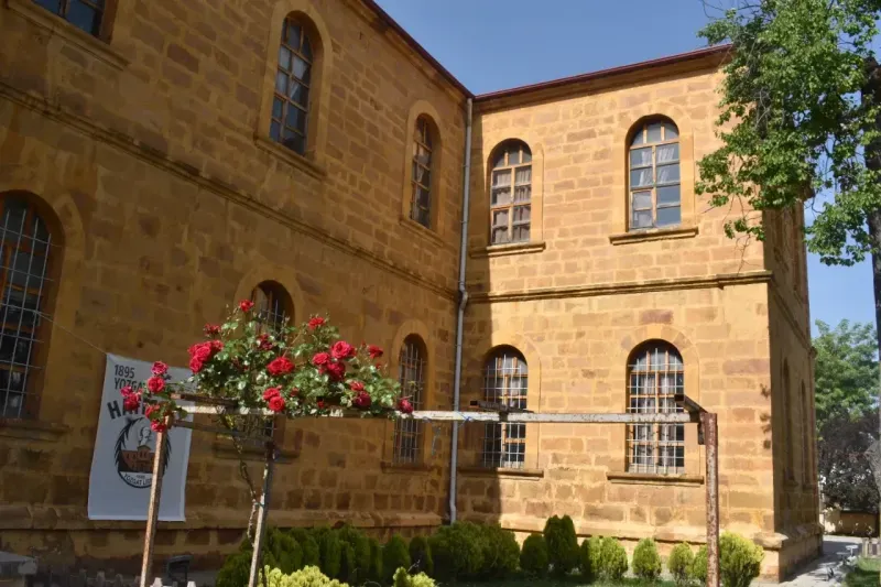 Yozgat'ın Altın Renkli Mektebi: Yozgat Lisesi! 12