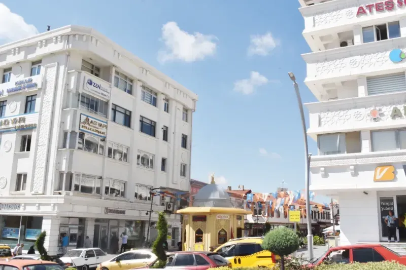 Yozgat’ın Merkezinde Estetik Bir Dönüşüm: AK Meydan! 6