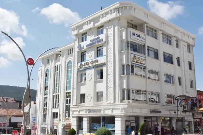Yozgat’ın Merkezinde Estetik Bir Dönüşüm: AK Meydan! 7