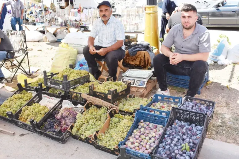 Yozgat’ta Haftalık Salı Pazarı Yazın Son Demlerini Yaşıyor! 3