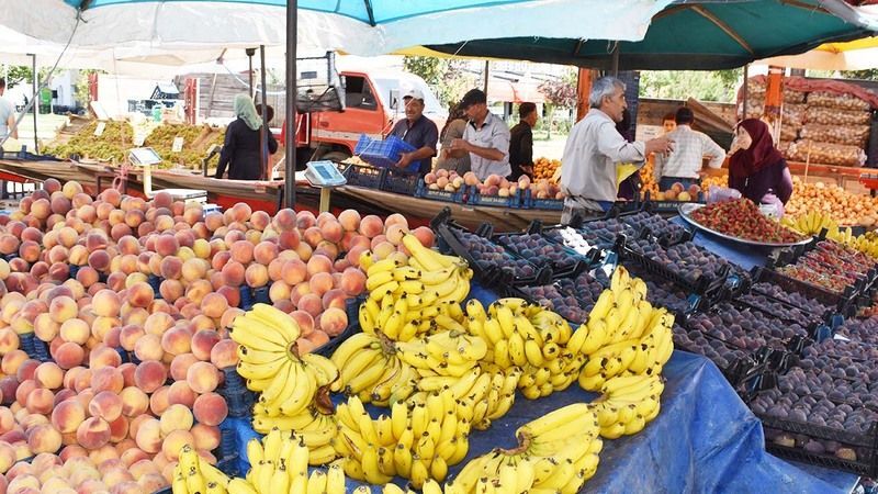 Yozgat’ta Haftalık Salı Pazarı Yazın Son Demlerini Yaşıyor! 1