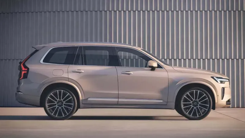 Volvo XC90 Yenilendi! Sürüş Tutkunlarının Hayallerini Gerçeğe Dönüştüren Teknolojik Başkaldırı Başlıyor! 5