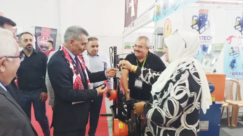 Yozgat’ta Tam 389 Marka Yer Alıyor! Tarım Fuarı Kapılarını Açtı… 7