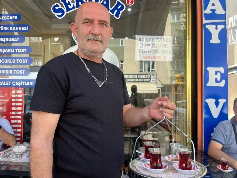 Ankara'daki O Çayevinde Siyaset ve Küfür Yasak! 1