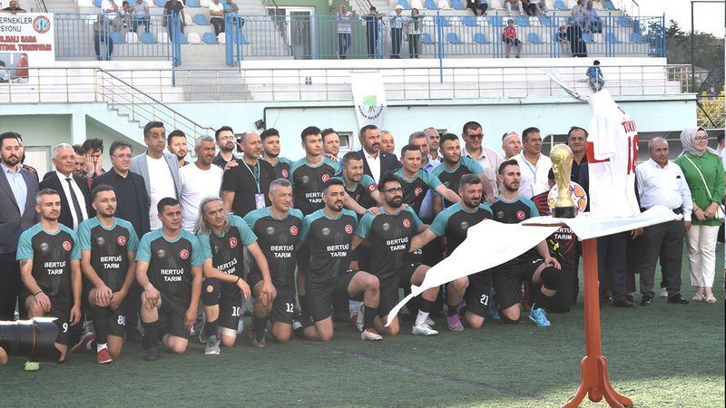 Ankara'daki Yozgatlılar'dan futbol esintisi! Mamak Belediyesi Stadyumunda turnuva öncesi kokteyl 19