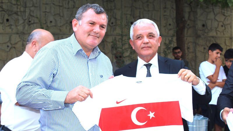 Ankara'daki Yozgatlılar'dan futbol esintisi! Mamak Belediyesi Stadyumunda turnuva öncesi kokteyl 15