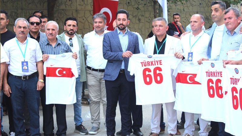 Ankara'daki Yozgatlılar'dan futbol esintisi! Mamak Belediyesi Stadyumunda turnuva öncesi kokteyl 7