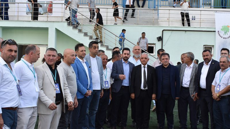 Ankara'daki Yozgatlılar'dan futbol esintisi! Mamak Belediyesi Stadyumunda turnuva öncesi kokteyl 21