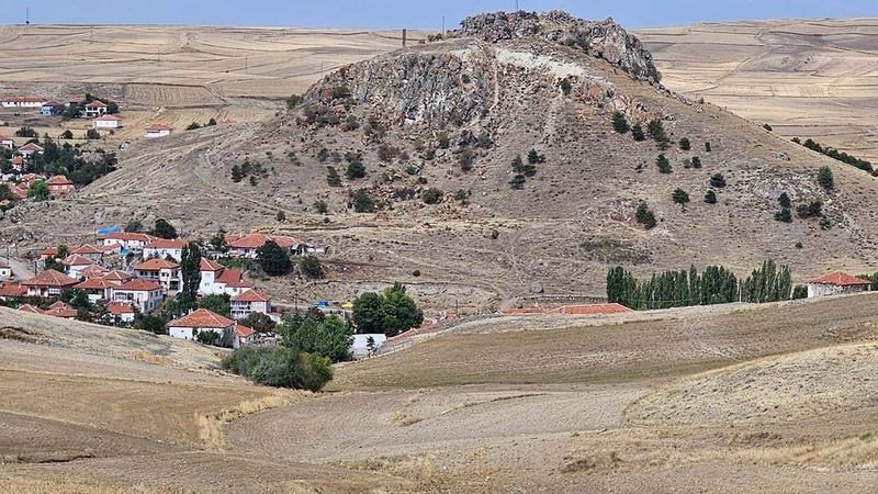 Saraykent’te Tarlalar Sarının BinBir Tonuna Büründü! 6