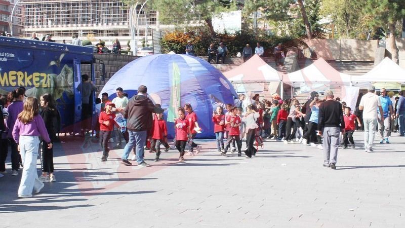 Yozgat Cumhuriyet Meydanı Bilimin Merkezi Oldu! 4