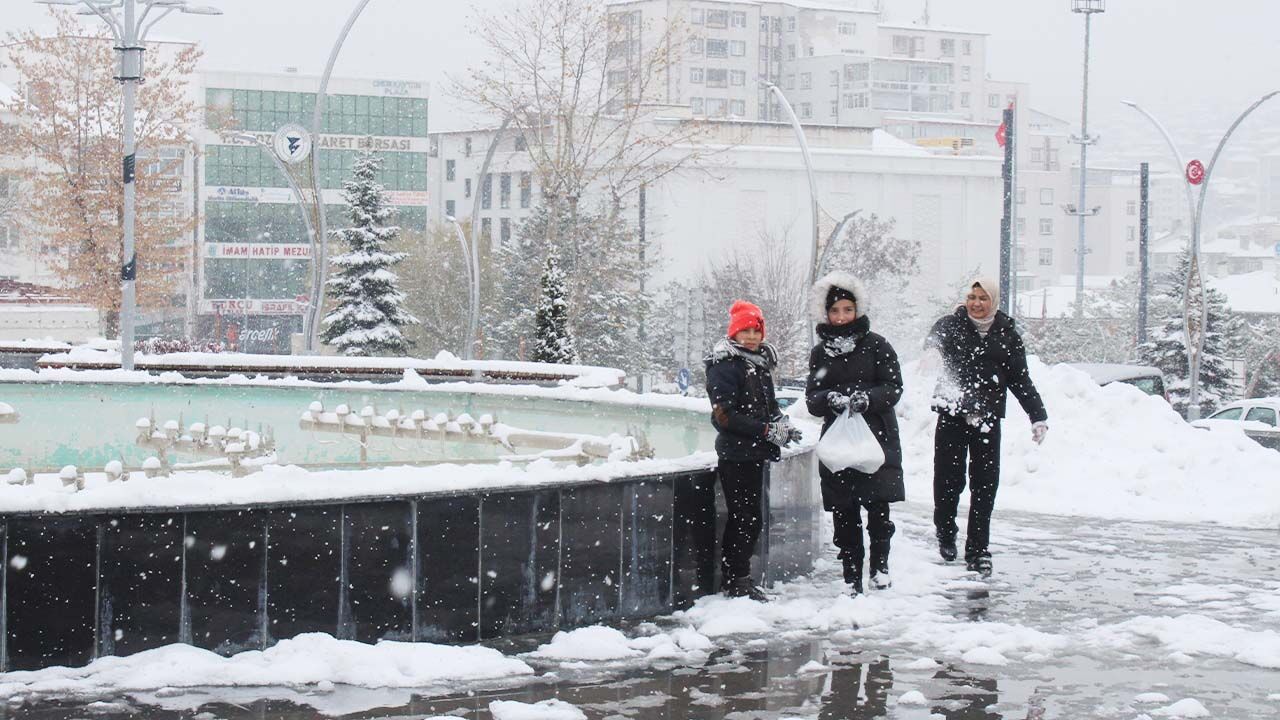 Yozgat’ın Yeni Meydanı! Dört Mevsim Estetik ve Keyif! 7