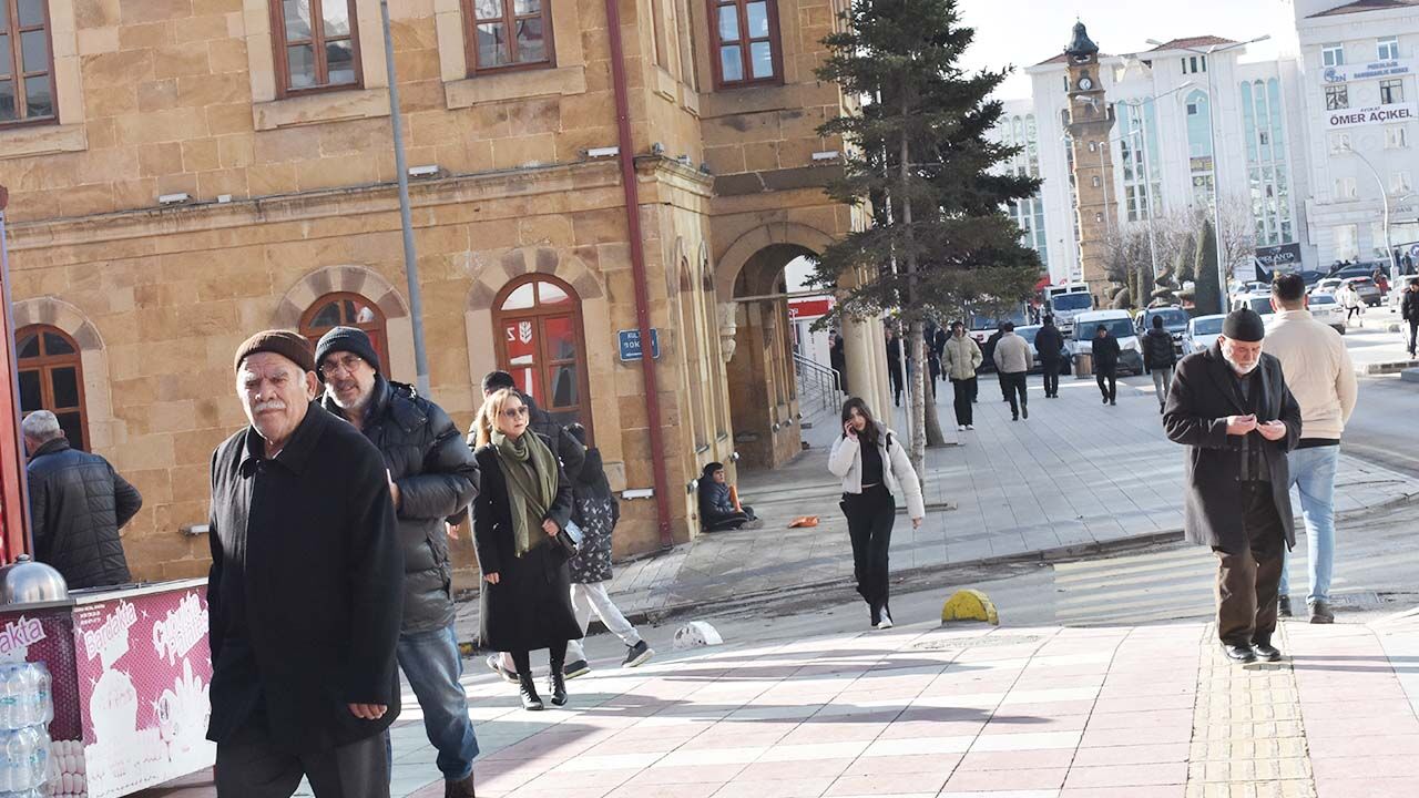 Yozgat’ın Çınarları Güneşin Keyfini Çıkarıyor! 4