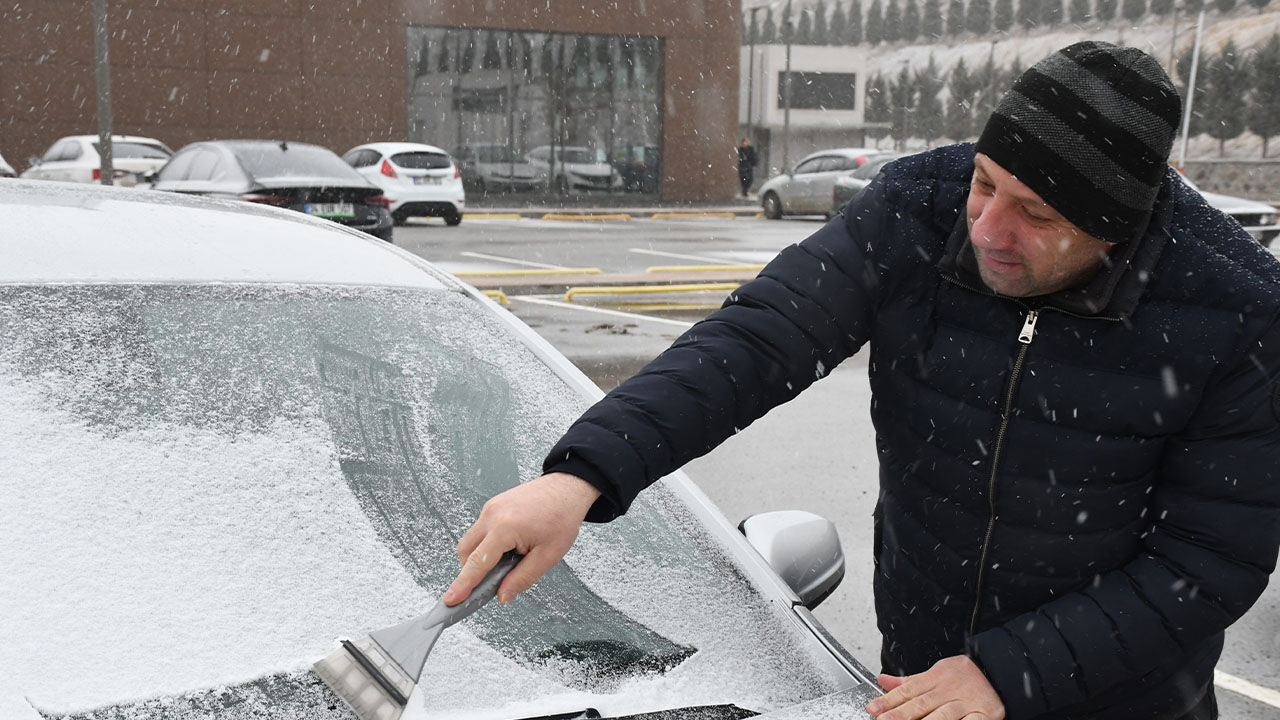 Yozgat’ta Beklenen Kar Yağışı Başladı 5
