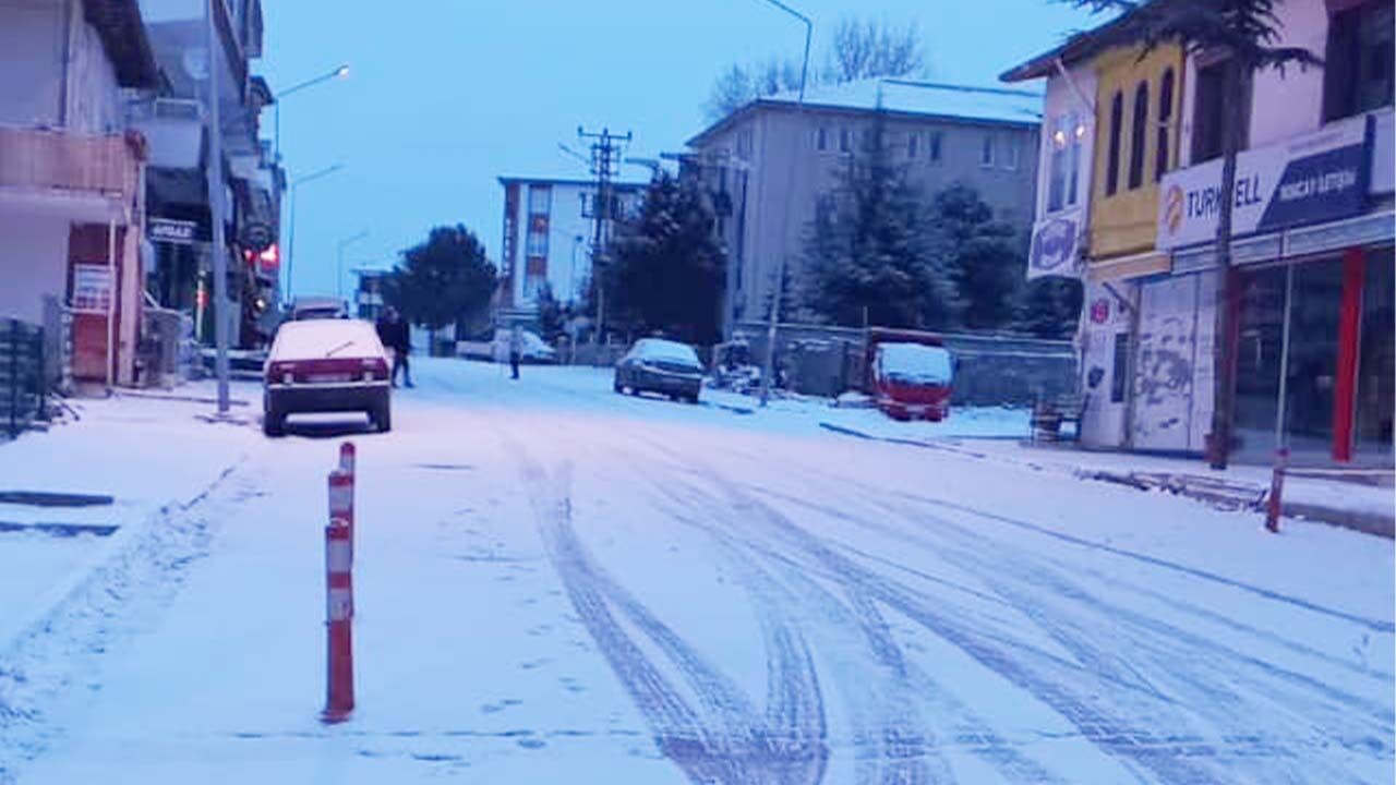 Yozgat’ta Kar Yağışı Etkili Oluyor 5