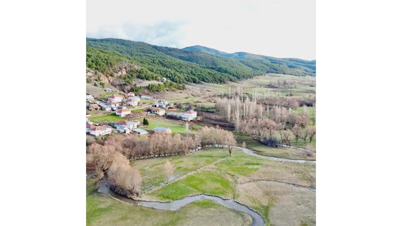 Yozgat’ta Çocukken Resimlerde Çizdiğimiz Köy! 3