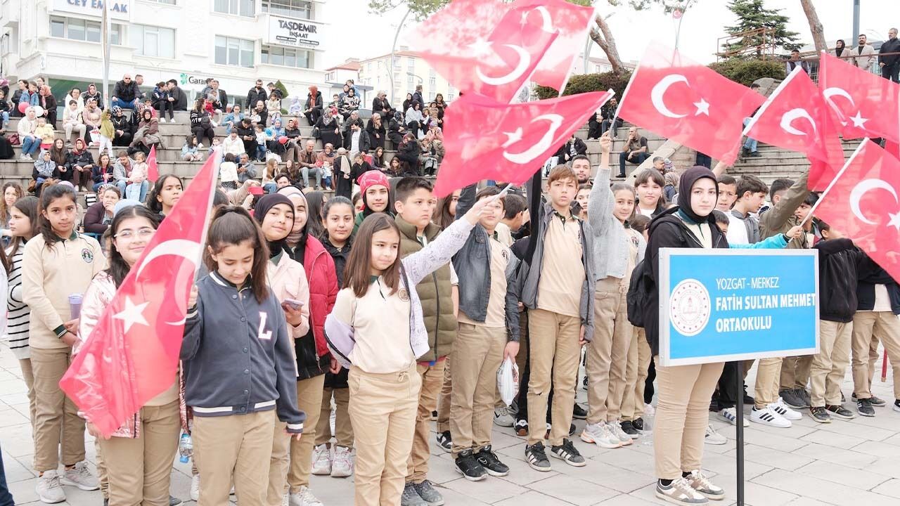Yozgat Cumhuriyet Meydanı Çocuklarla Şenlendi! 5