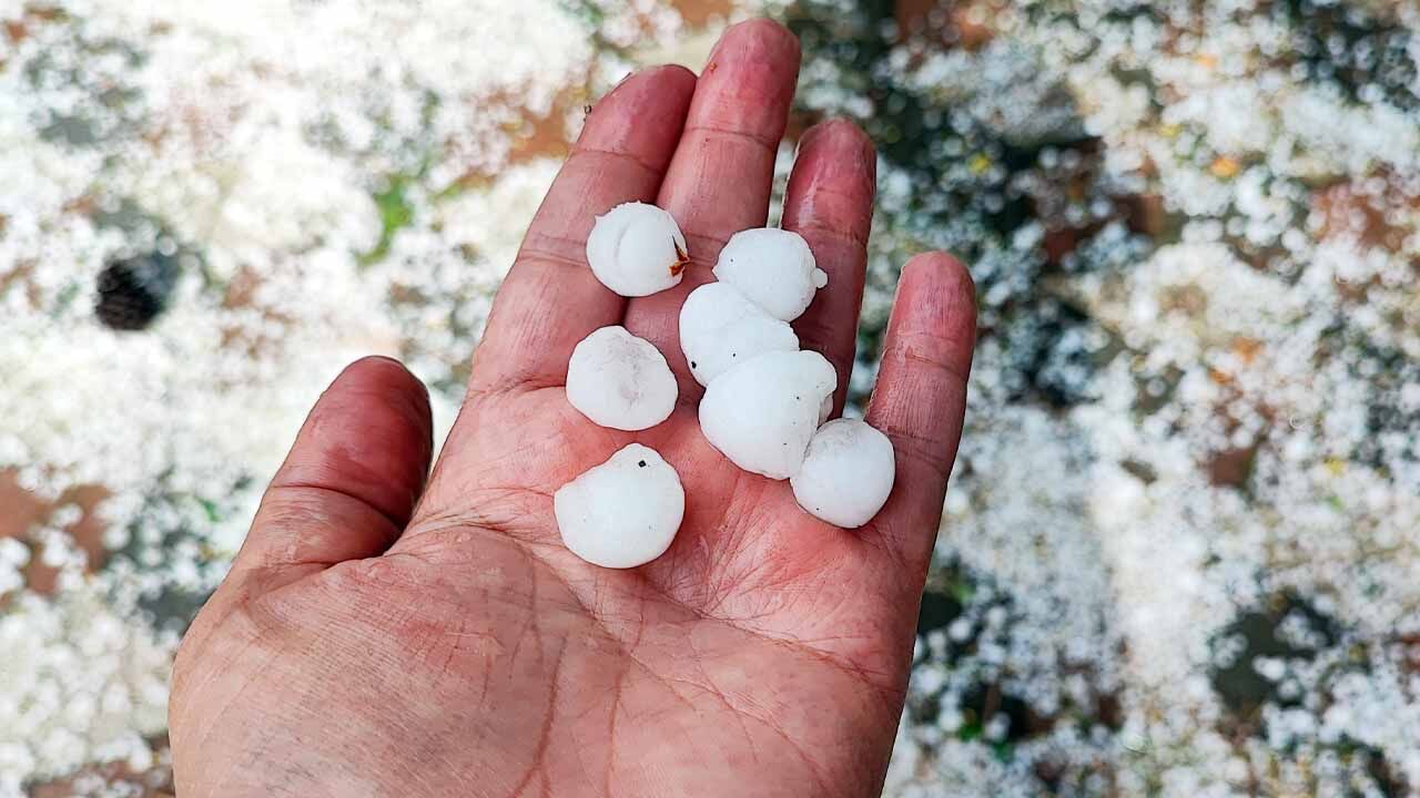 Yozgat’ta gökten felaket yağdı: Ceviz büyüklüğünde dolu can ve mal güvenliğini tehdit etti 12