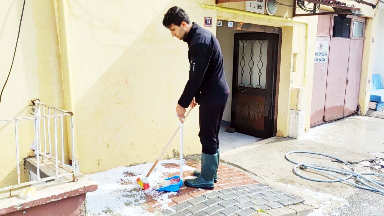 Yozgat’ta gökten felaket yağdı: Ceviz büyüklüğünde dolu can ve mal güvenliğini tehdit etti 11
