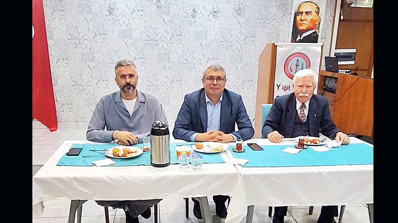 Sorgunlular Kahvaltıda Buluştu: Kitaplar, Sohbetler ve Yozgatlılık! 9