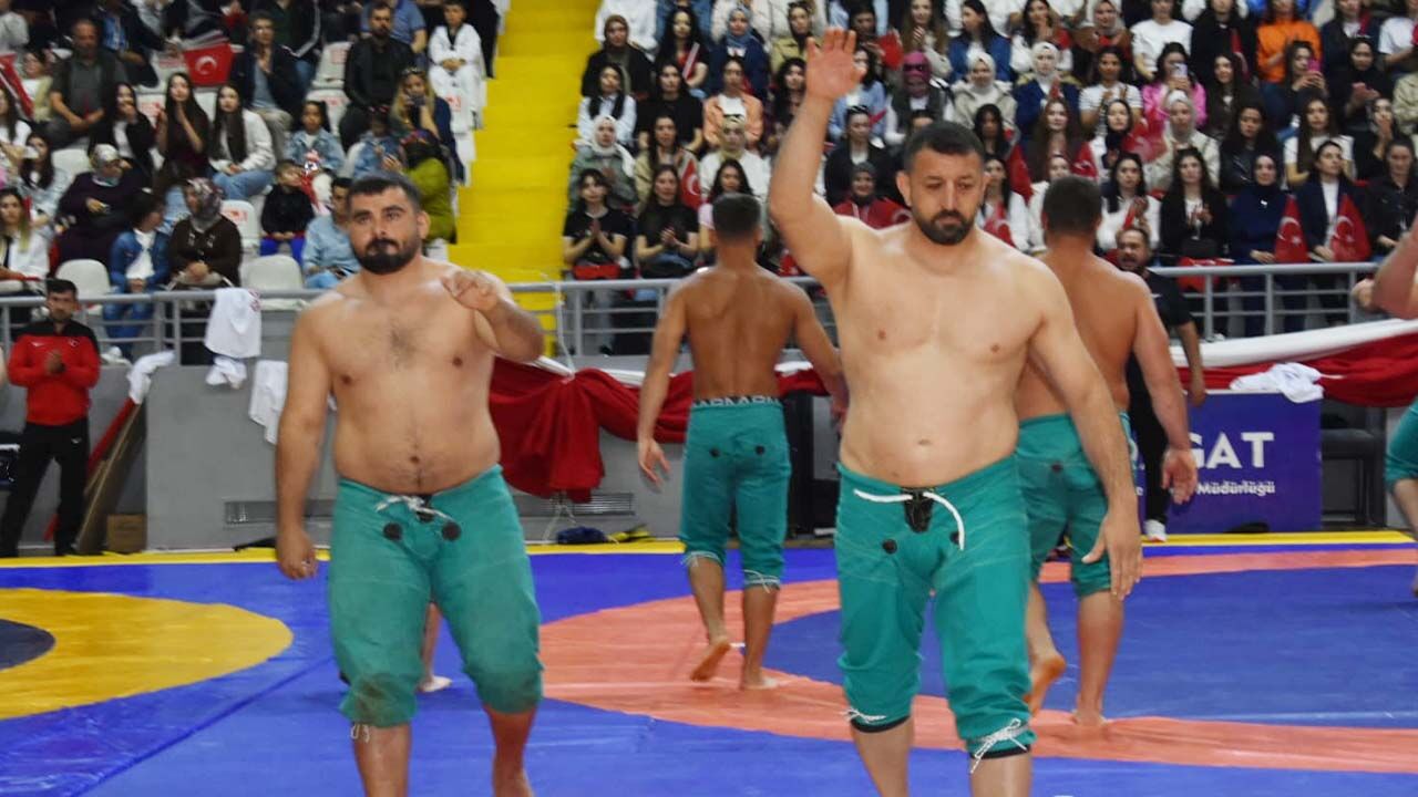 Yozgat’ta 19 Mayıs Coşkusu Er Meydanına Taşındı! 1