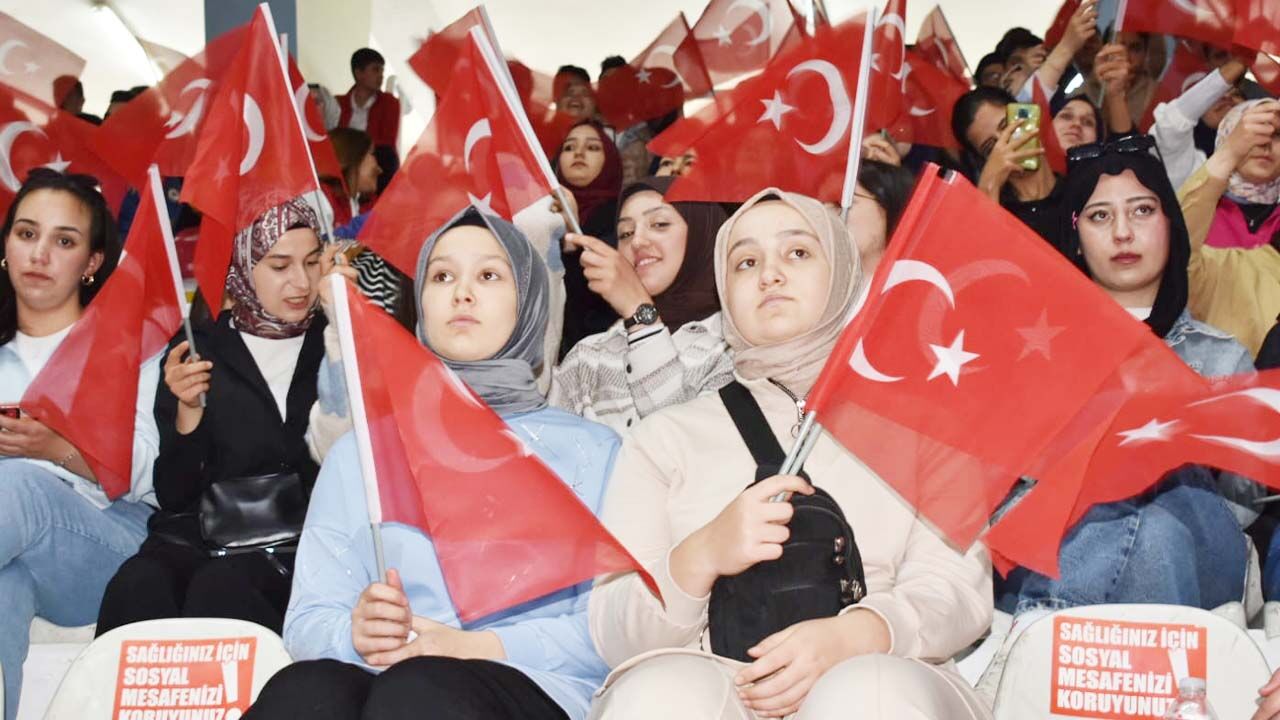 Yozgat’ta 19 Mayıs Coşkusu Er Meydanına Taşındı! 2
