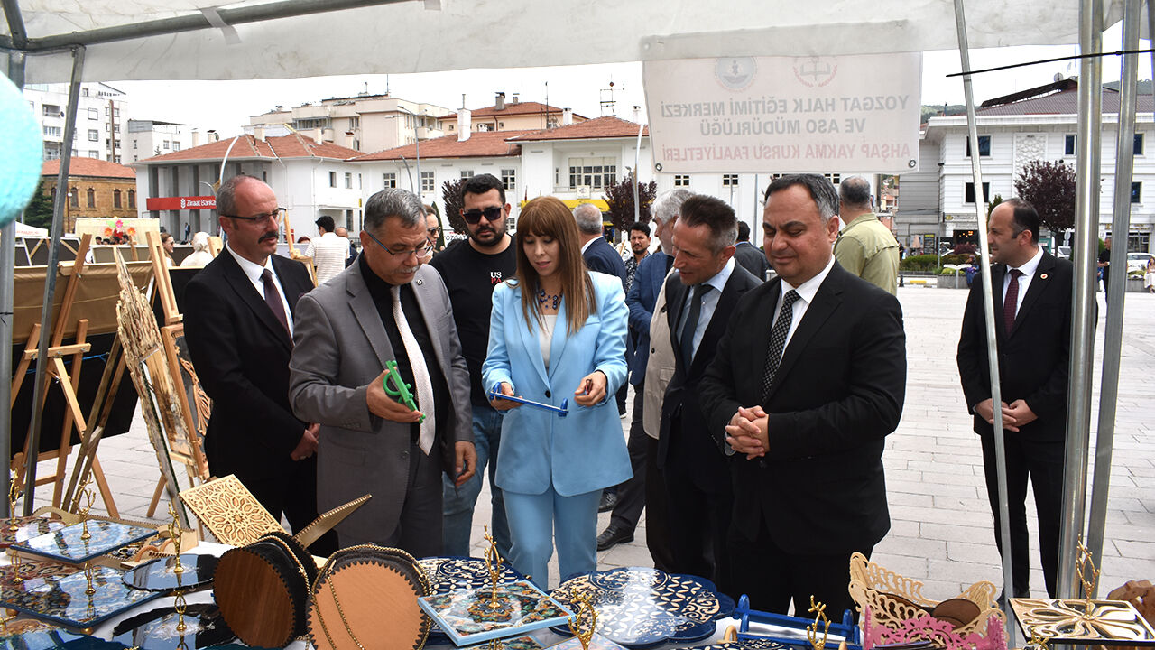 Halk Eğitim Kursiyerlerinden Sanat Şöleni 6