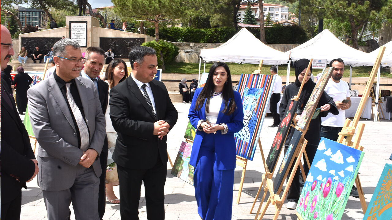 Halk Eğitim Kursiyerlerinden Sanat Şöleni 4
