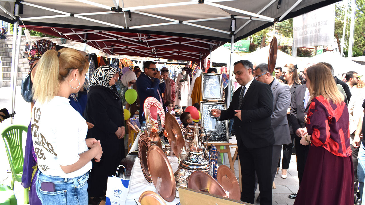 Halk Eğitim Kursiyerlerinden Sanat Şöleni 2