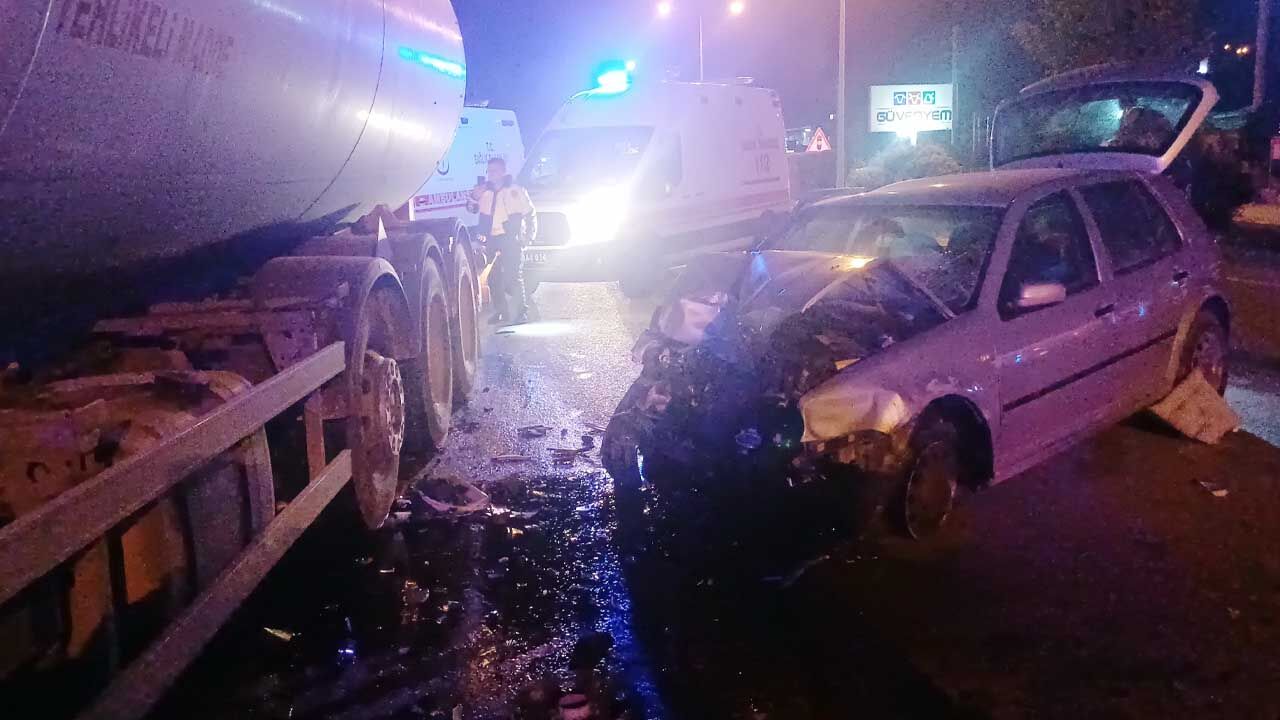 Yozgat'ın yanı başında akıl almaz olay: kontrolden çıkan otomobil tankerle çarpıştı 3