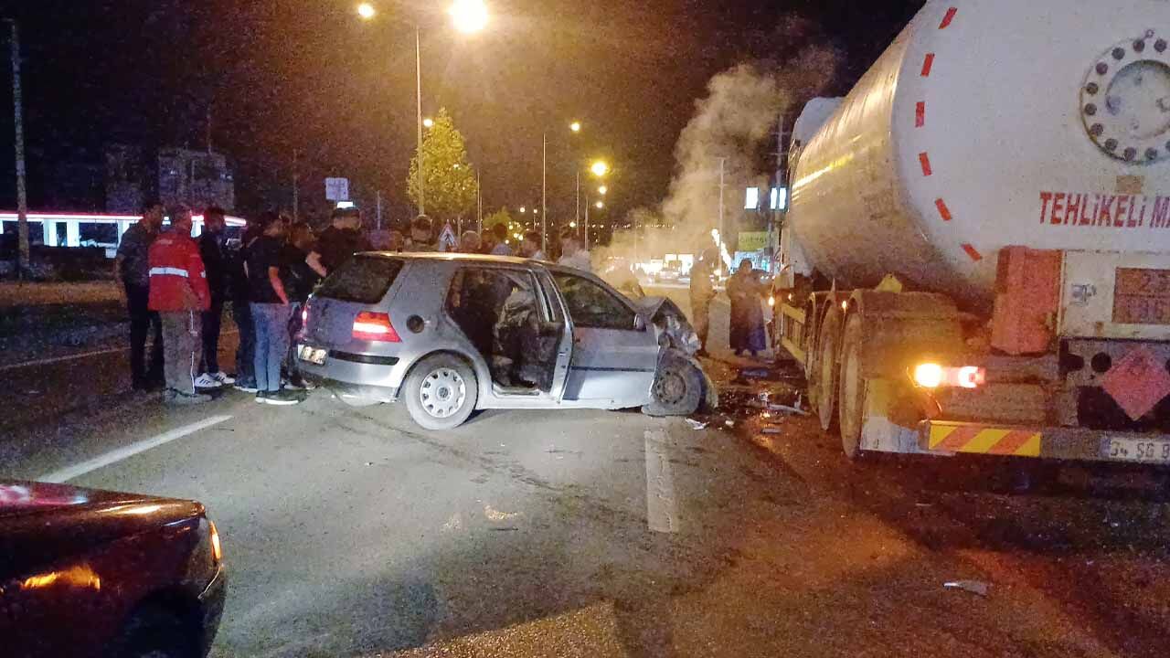 Yozgat'ın yanı başında akıl almaz olay: kontrolden çıkan otomobil tankerle çarpıştı 1