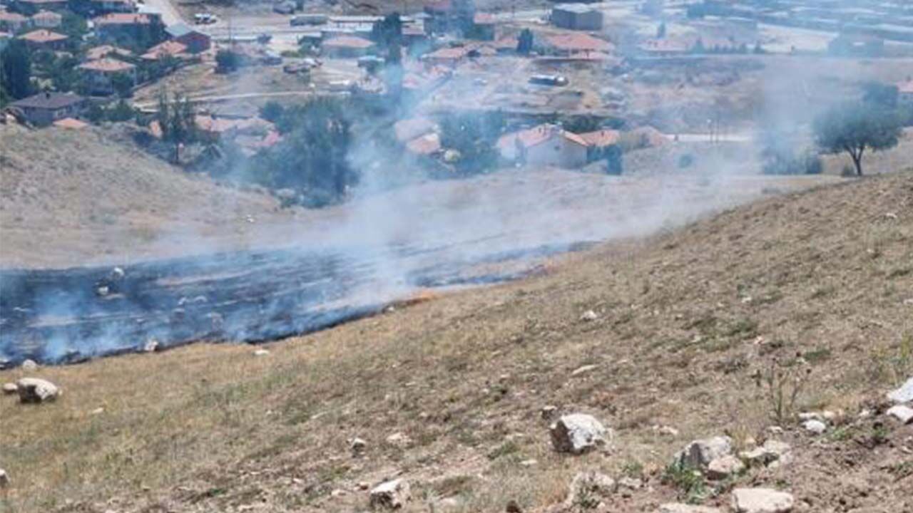 Yozgat’ta Mahalleler Alev Alev! 3 Noktada Yangın Alarmı! 3