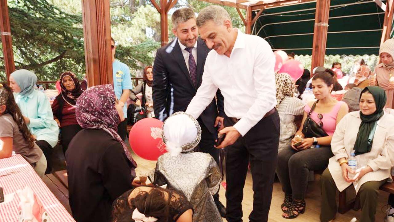 Yozgat’ta 5 Asırlık Gelenek Canlandı: 17 Çocuğa Geleneksel Sünnet Şöleni! 8