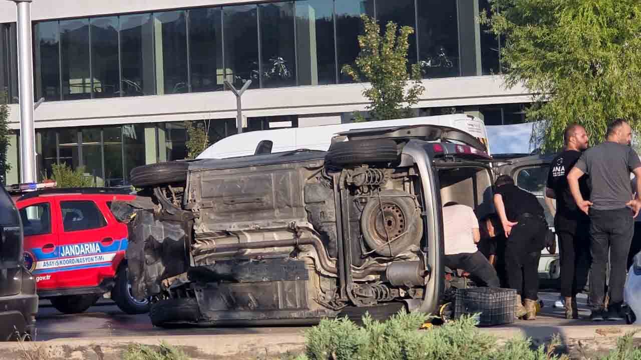 Ankara Eskişehir Yolu’nda trafik kazası: Araçlar Takla Attı Trafik Felç Oldu 6