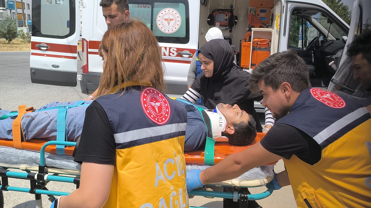 Saraykent'in Tehlikeli Kavşağında Bir Kaza Daha! 7