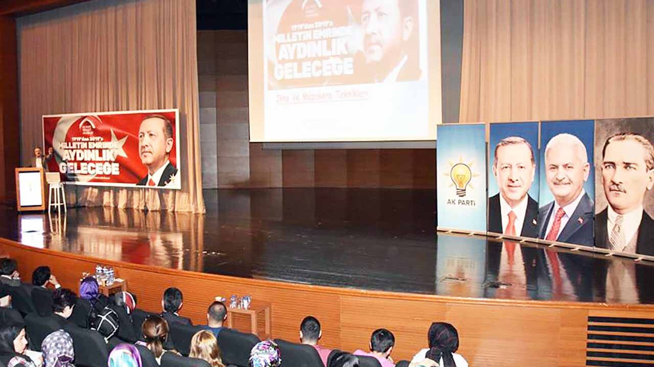 Türkiye’de siyaset ders veren Yozgatlı: Cumhurbaşkanı o gün fikri nasıl kabul etti? 17
