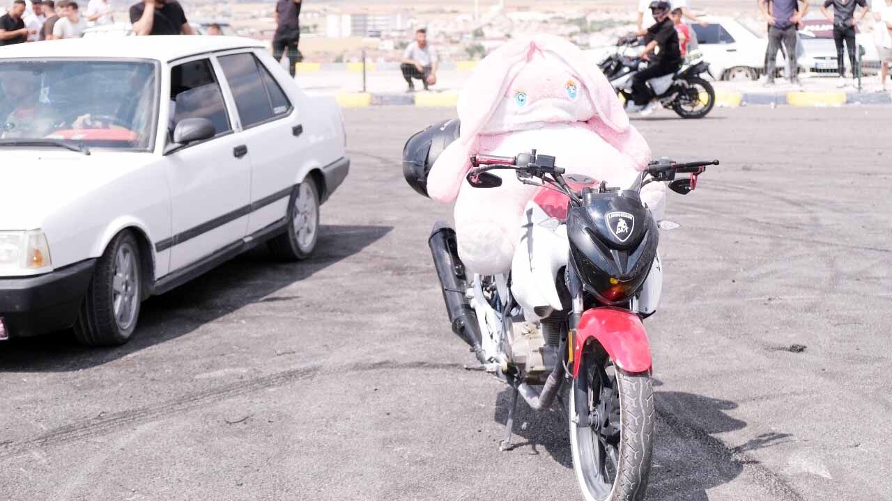 Motorun Kalbi Sorgun’da Attı! 468 Araçlık Modifiye Fuarı Görsel Şölene Dönüştü 6