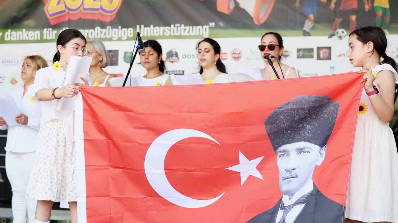 Almanya Berlin'e Türkiye'yi taşıyan Yozgatlı: adeta memleket havası estirdi 11