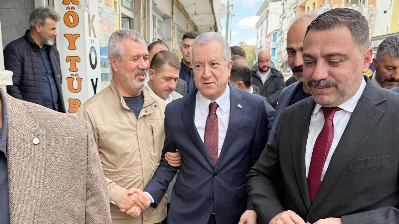 MHP Genel Başkan Yardımcısı Sadir Durmaz Baba ocağında! 7