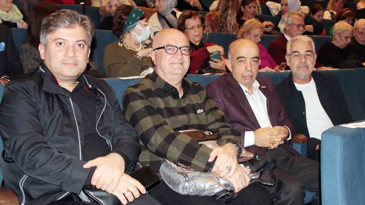 Murat Seçkin TSM Topluluğu'nun "Şarkıların Rengi" ismiyle verdiği konser, yoğun katılımla, çok büyük ilgi gördü 2