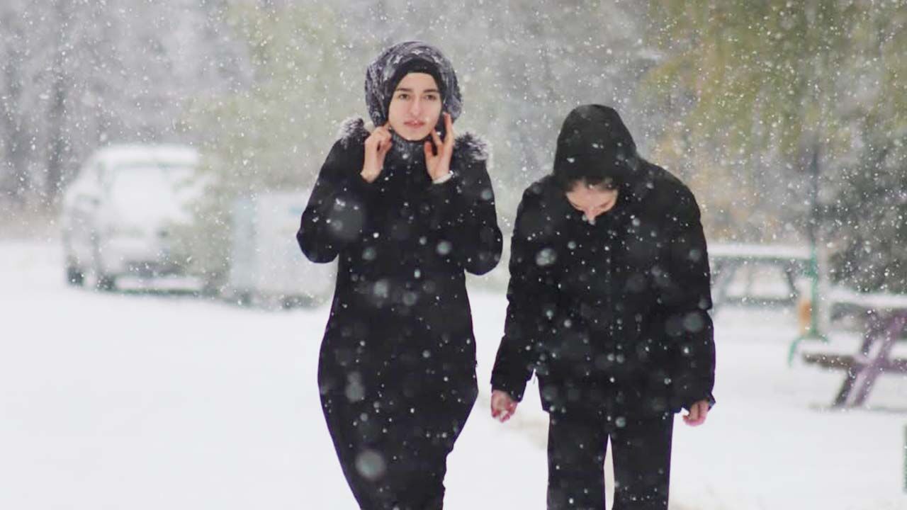 Yozgat’ta Kar Üniversiteye Huzur Kattı 2