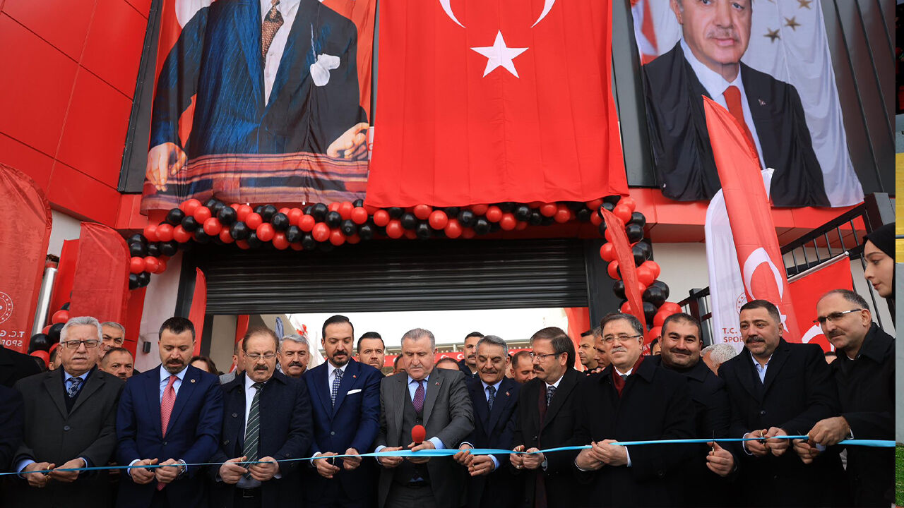 Yozgat Şehir Stadyumu ile ilgili bakanın paylaşımı olay oldu 1