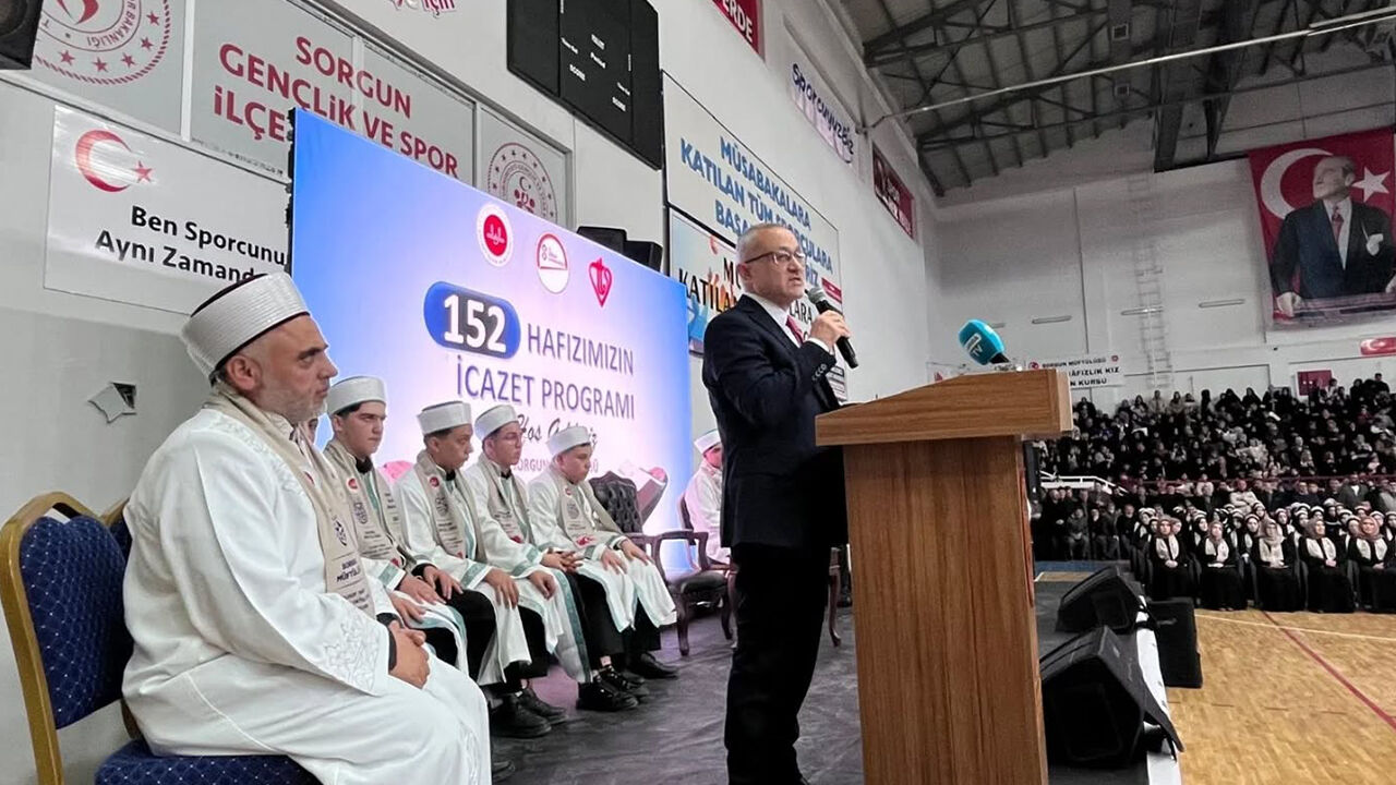 Yozgat’ın Sorgun ilçesinde mübarek üç aylar anlamlı bir icazet töreni ile karşılandı 3