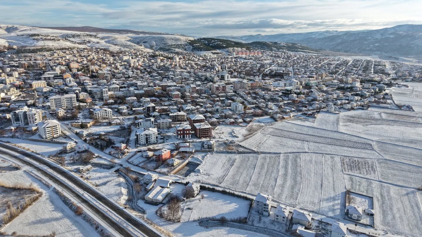 Yozgat’ta Kar Yağışı Etkili Oldu: Çekerek Beyaza Büründü 6