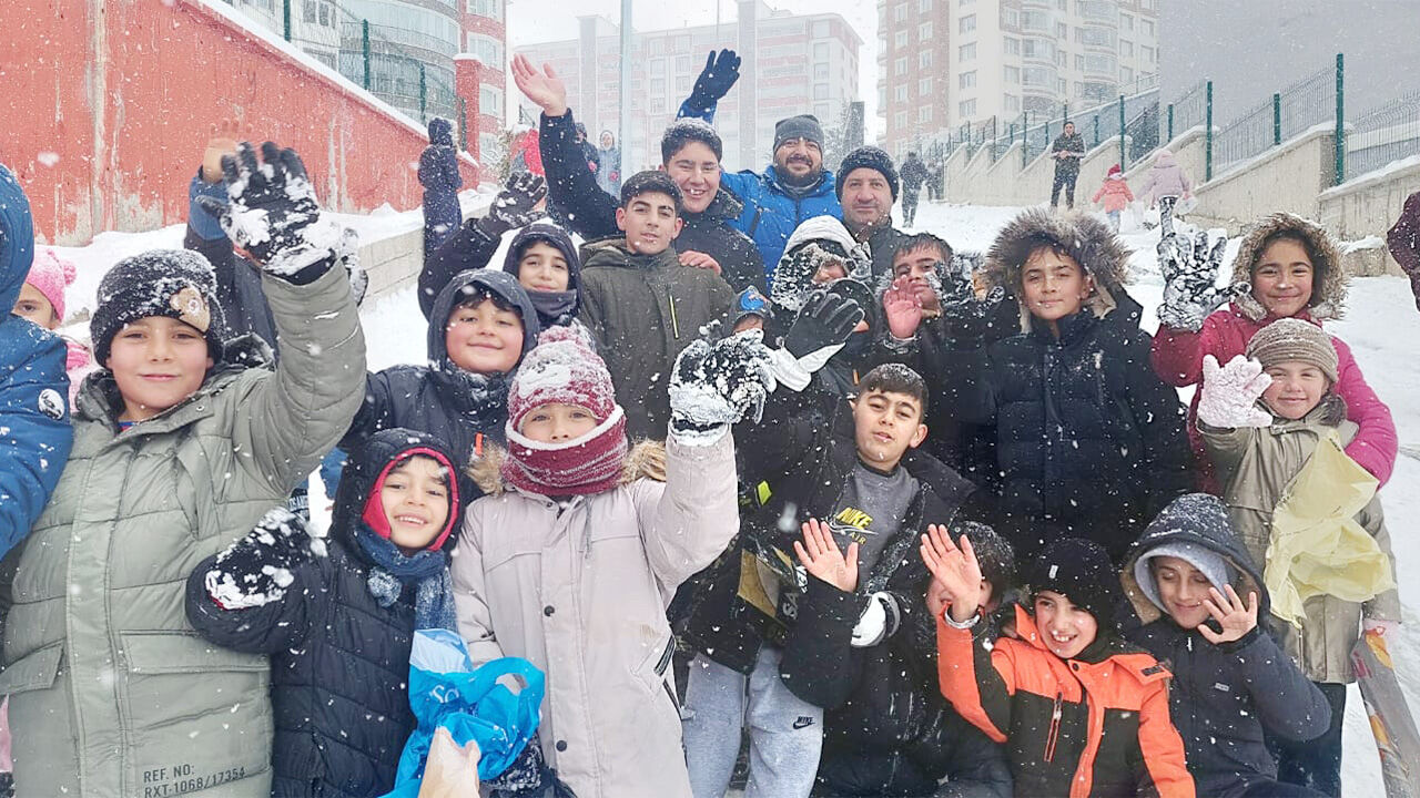 Yozgat’ta kar yağışı eğlenceye dönüştü 2