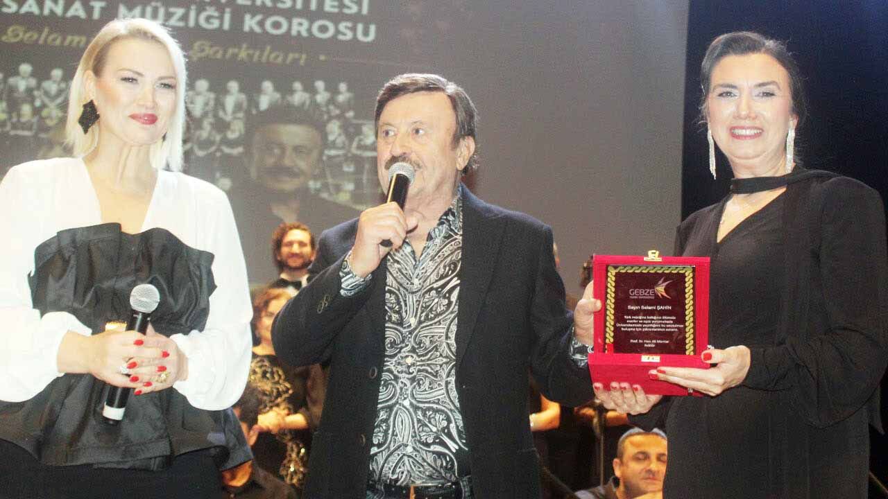 Gebze Teknik Üniversitesi’nde Selami Şahin Gecesi: TSM Korosu’ndan “Elveda Diyemem Ki” Finali 13
