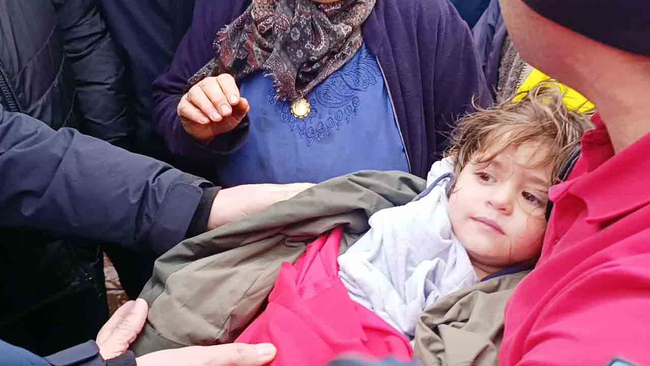 Yozgat Son Dakika! Yozgat’ta 200 Kişi Minik Aybüke İçin Seferber Oldu! Vali Özkan 10 Saat Sahadan Ayrılmadı 8