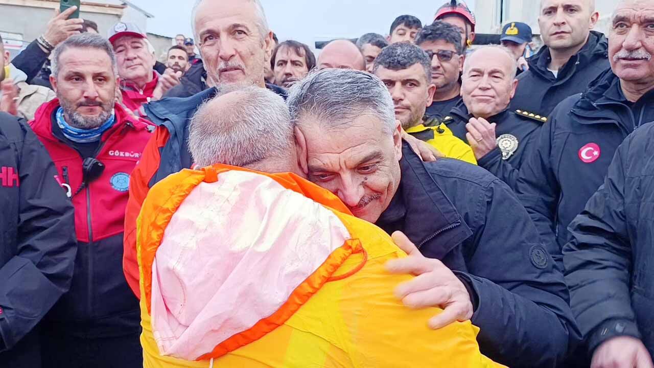 Yozgat Son Dakika! Yozgat’ta 200 Kişi Minik Aybüke İçin Seferber Oldu! Vali Özkan 10 Saat Sahadan Ayrılmadı 6