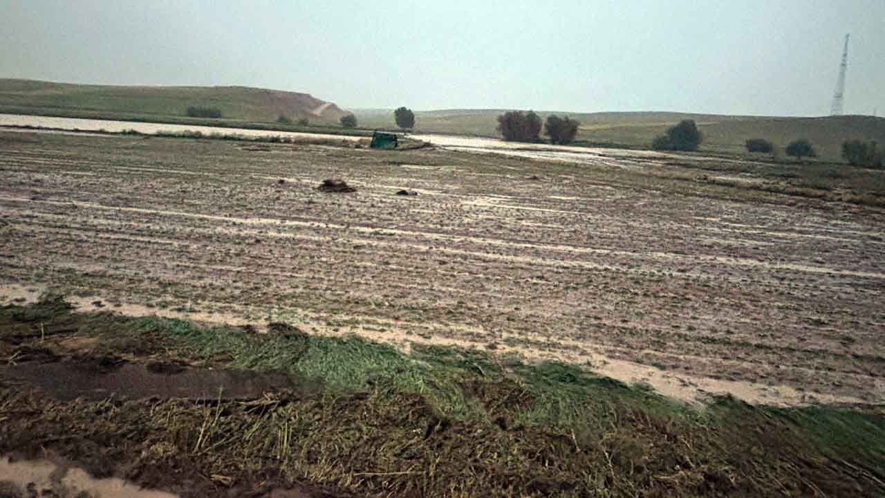 Yozgat’ın Kırşehir sınırında dolu ve sel etkili oldu: ekipler sahada, hasar tespiti başladı 4