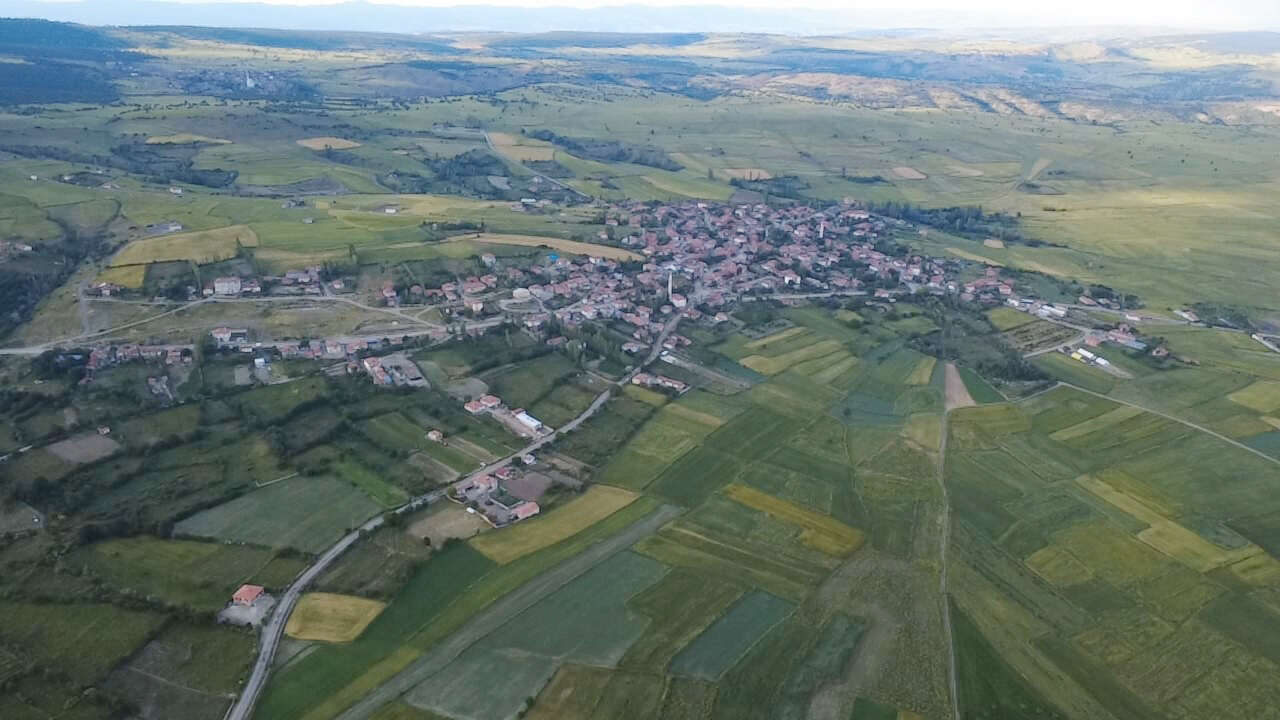 Yozgat’ta tarlalar mora boyandı kartpostallık görüntüler oluştu 3