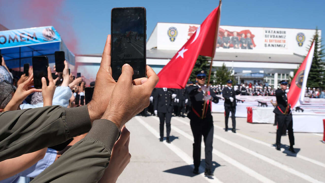 Yozgat POMEM’de 826 Polis Adayı Mezun Oldu: Yeni Polisler Yemin Ederek Göreve Hazırlanıyor 8